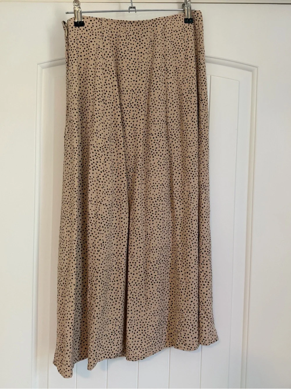 Abercrombie & Fitch light beige